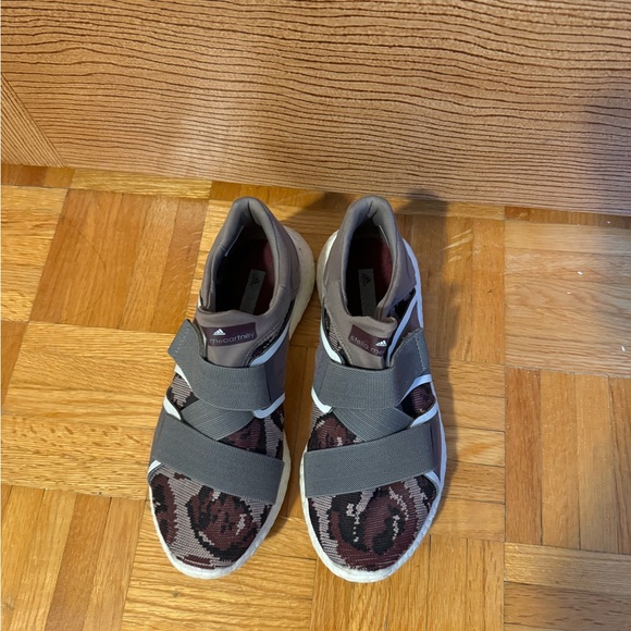 Stella McCartney Adidas Boost Women’s size US 5.5 - Picture 2 of 3